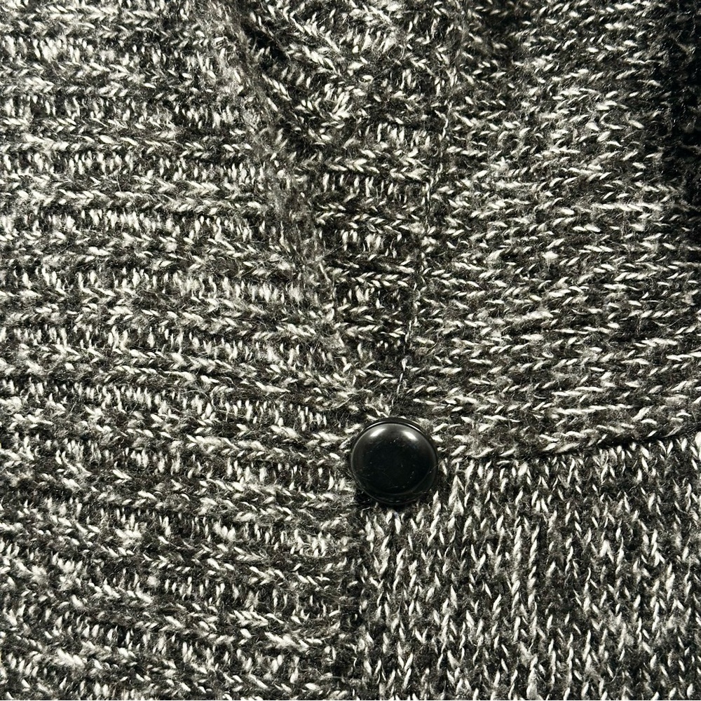 Women’s Jones New York Black and White Knit Sweater - Picture 5 of 5